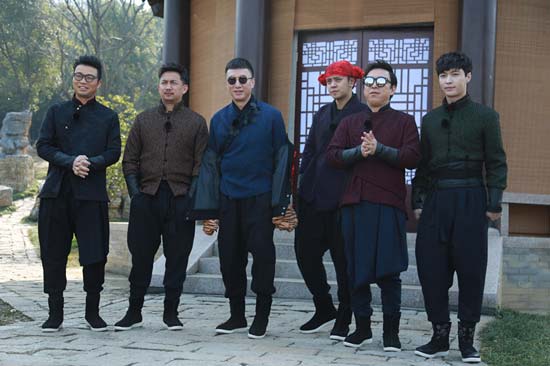 王迅过生日,极限男人帮集体送祝福,孙红雷配图却像和张艺兴表白图片