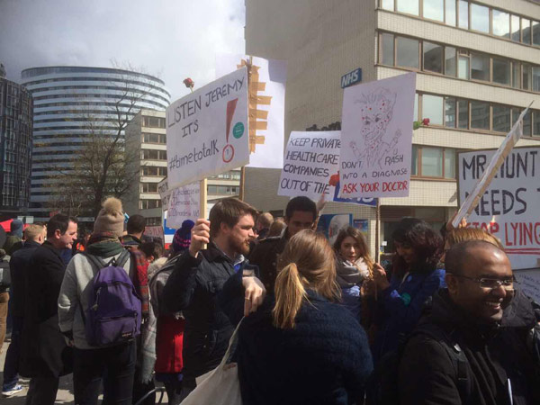 英格兰初级医生大罢工_新闻_央视网(cctv.com