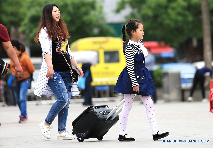 Chinos harán 12,45 millones de viajes en tren por final de vacaciones