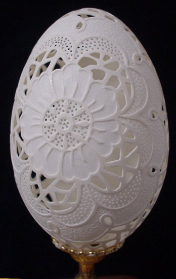 Artists carve eggs in Ukraine