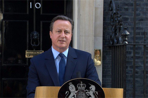 Cameron resigns after UK votes to leave EU