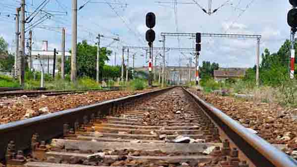 新华网评:以铁路网建设缩短现实与梦想的距离