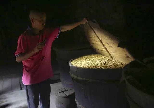 夜读:世上有一部永远都写不完的书,那便是母亲