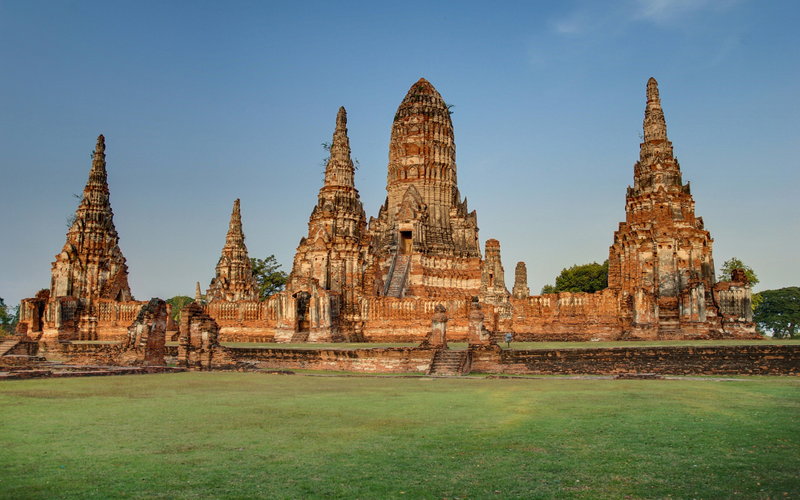 At its 11-day session, the World Heritage Committee will discuss ways to prevent terrorists from smuggling and destroying cultural relics around the globe.