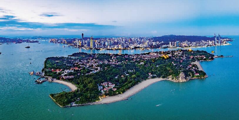 "美丽厦门"刷爆朋友圈 拍照的人原来是他_台海网络广播电视台