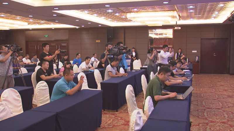 邢台召开抗洪救灾新闻发布会 市长反思教训向