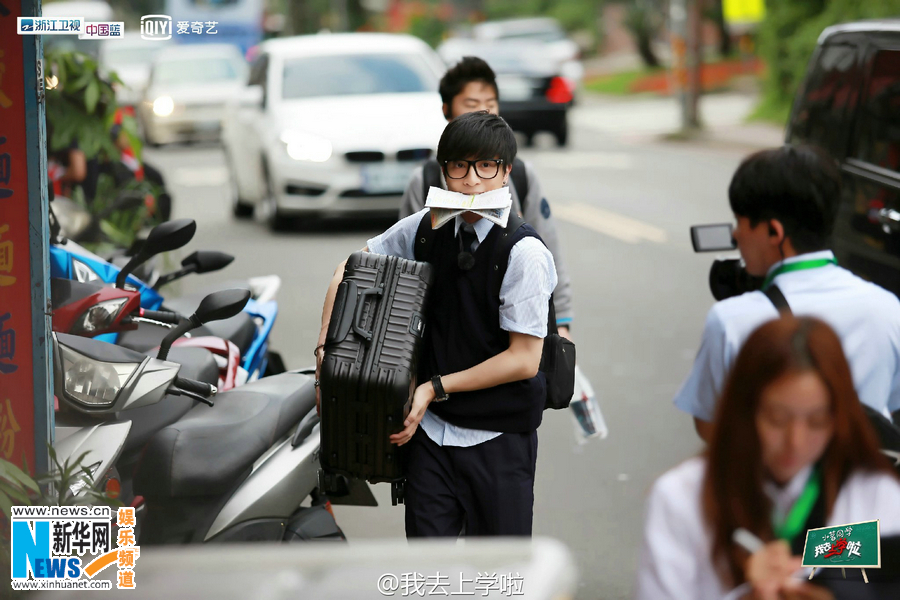 《我去上学啦》另类体验 鹿晗薛之谦变医生与