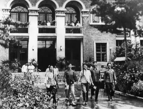 ҹ������ʮ���룬��ʮ�꣬һ���ǣ�������