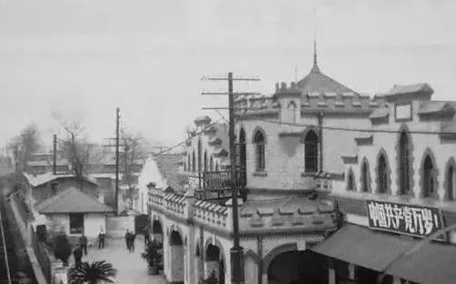 ҹ������ʮ���룬��ʮ�꣬һ���ǣ�������