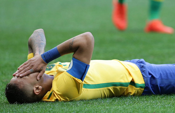 Brasil decepciona con un empate sin goles en su estreno ante Sud&aacute;frica