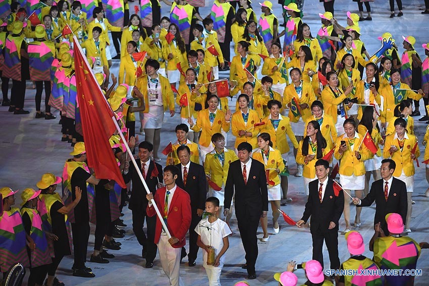 Campe&oacute;n ol&iacute;mpico de esgrima encabeza delegaci&oacute;n de China en inauguraci&oacute;n de R&iacute;o 2016