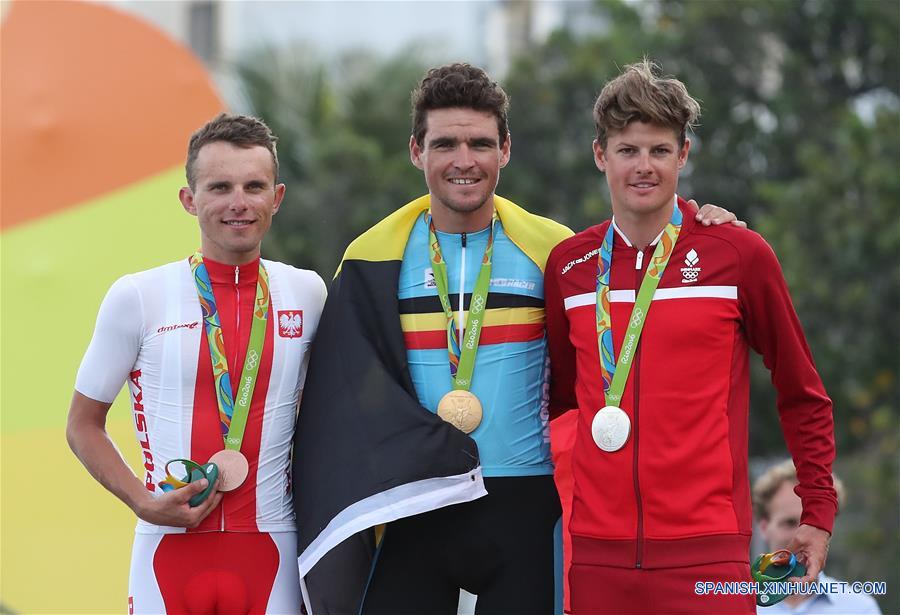 El ciclista belga Van Avermaet Greg gan&oacute; hoy la medalla de oro en la competencia varonil de ciclismo de ruta en los Juegos Ol&iacute;mpicos R&iacute;o 2016.(Xinhua/Cao Can)