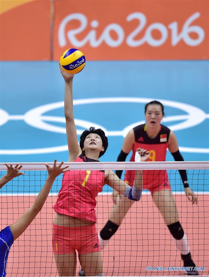 China obtuvo hoy una victoria f&aacute;cil de 3-0 sobre Italia en las competencias de grupo en voleibol femenil de las Olimpiadas de R&iacute;o.(Xinhua/YueYuewei)