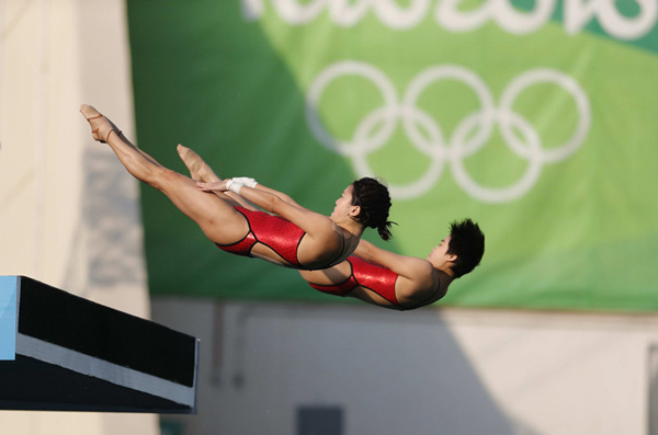 Chen Ruolin,máxima medallista de oro de clavado olímpico junto a Wu Minxia