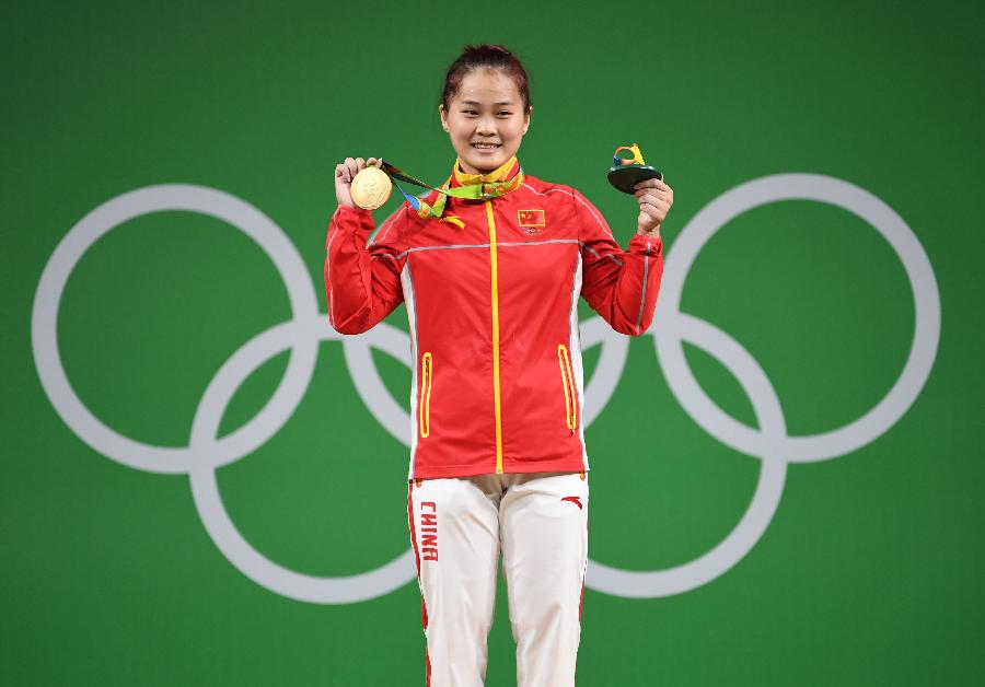 R&iacute;o 2016: Deng Wei (63 kg) y Shi Zhiyong (69 kg) colocan a China al frente de las pesas