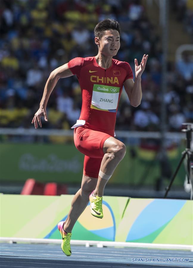 El corredor chino Xie Zhenye logr&oacute; hoy su mejor marca personal de 10.08 segundos en la ronda de 100m masculino en los Juegos Ol&iacute;mpicos R&iacute;o 2016.(Xinhua/Li Ming)