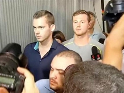 سباحون أمريكيون يواجهون إجراء تأديبيا بسبب ادعاءات كاذبة بالسرقة