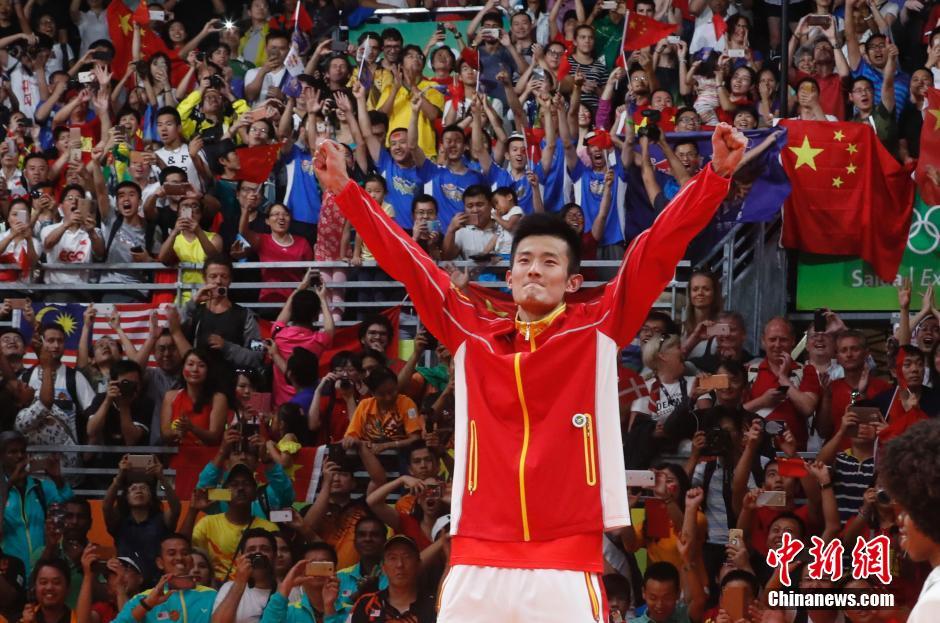 Chen Long releva a S&uacute;per Dan en la c&uacute;spide del b&aacute;dminton masculino