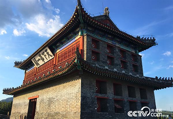 天下第一关城楼。 韩丹 摄