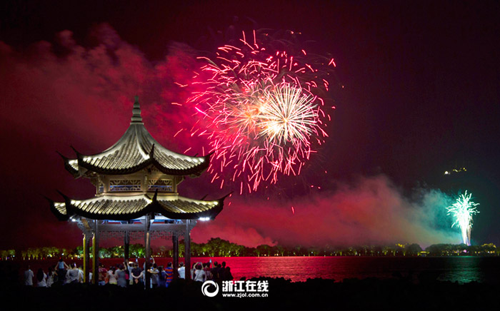 迎G20峰会杭州试放烟火烟花浪漫夜西湖