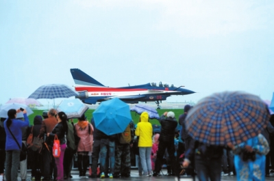 中国发展新一代远程轰炸机 可隐身全球飞行(图