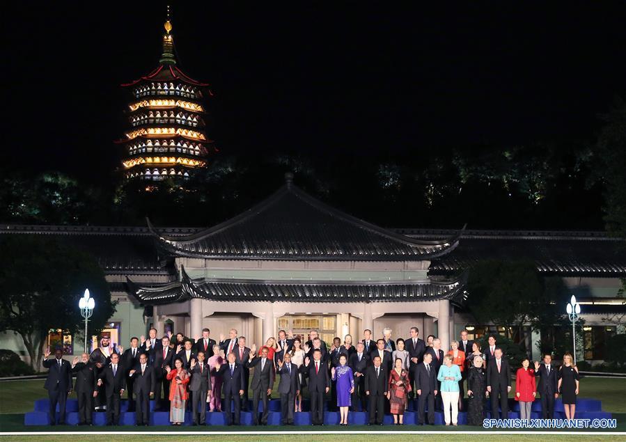 HANGZHOU, China, 4 sep (Xinhua) -- En la ciudad de Hangzhou, l&iacute;deres y otros hu&eacute;spedes de las importantes econom&iacute;as del Grupo de los 20 (G20) recibieron la bienvenida con un banquete y una gala nocturna. (Xinhua/Yao Dawei)