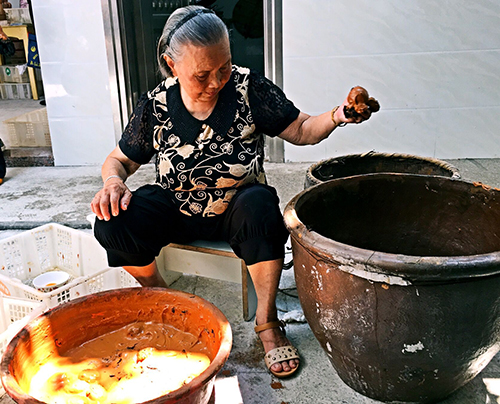 瑞金:搭乘电商致富快车 廖奶奶家的咸鸭蛋火