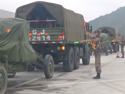 火力-2016·山丹E演习拉开战幕 跨昼夜机动