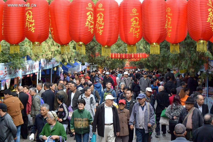 People visit the Qianfo Mountain in Jinan, capital of east China