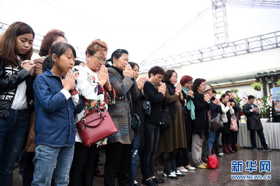 全国各地歌迷赴重庆为庄奴先生送别