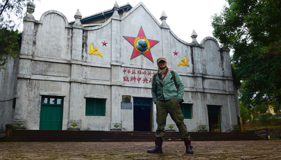 Empresario Zuo Li recupera  esp&iacute;ritu revolucionario emprendiendo el camino de Ej&eacute;rcito Rojo Chino