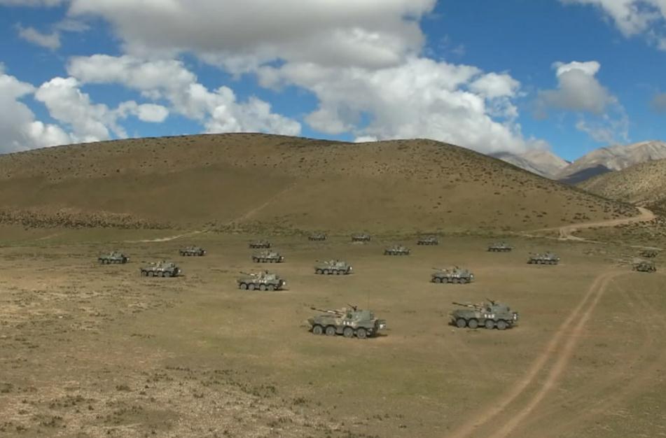 [组图]陆军第54集团军某炮兵团创新火力打击体系