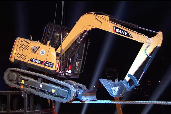 体操神童登《挑战》舞台 王力宏应战秀花式俯卧撑