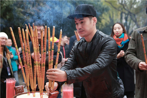 《地下室的百万富翁》主演文松