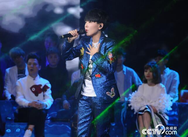 马倩云翻唱经典老歌《再回首》_音乐_央视网