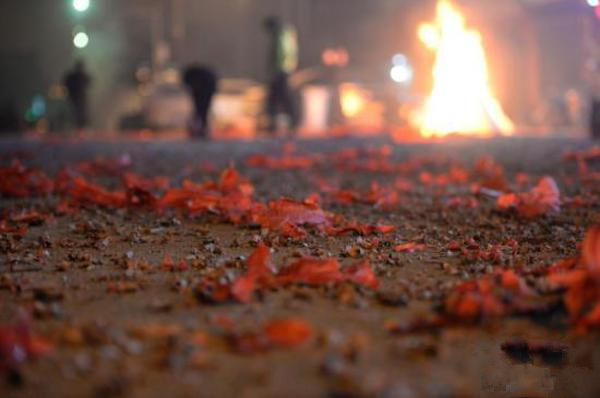 烟花爆竹还是少放些好