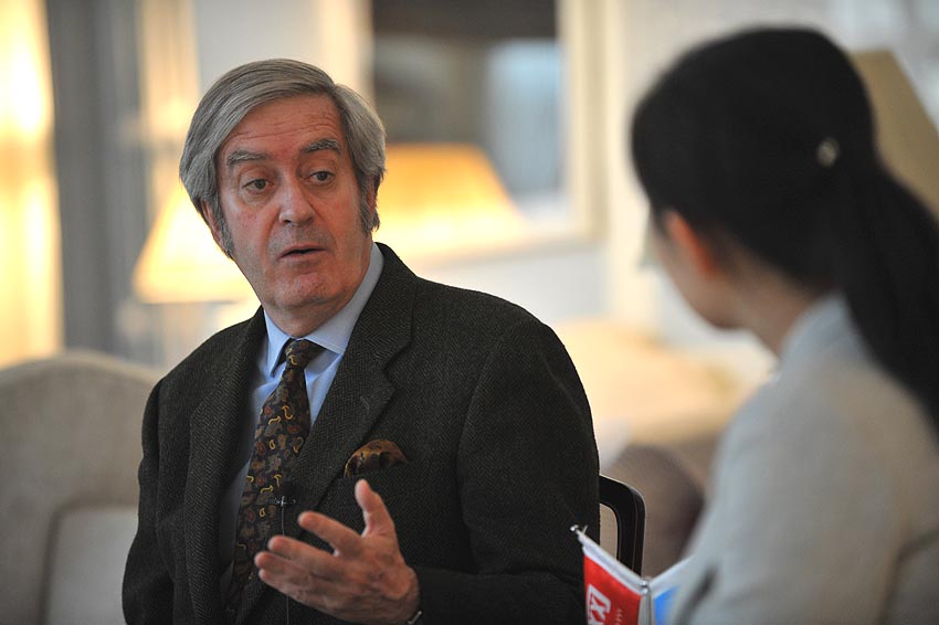 El embajador de España en China Manuel Valencia en una entrevista con Xinhuanet (Xinhuanet/Xuxin )