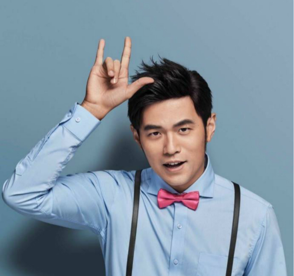 小公举请查收!周杰伦比V耍帅卖萌样样拿手_音