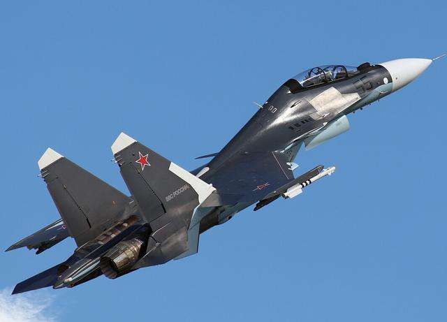 俄军苏-30战机