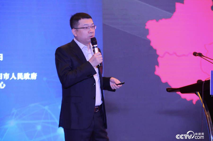 （找钢网创始人兼CEO王东现场发言）