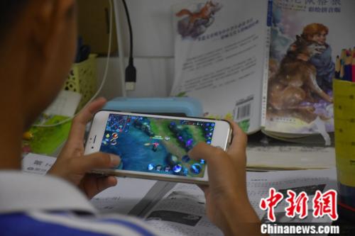 网游砸钱排行_不花钱的良心手游排行榜,长期玩不氪金的手机游戏(2)