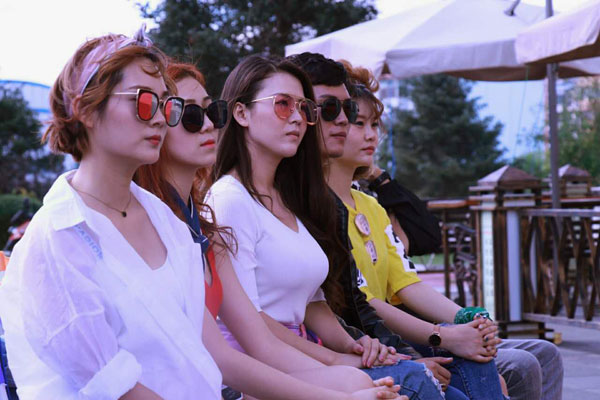 公路电影《一路向北》在内蒙古满洲里隆重开拍