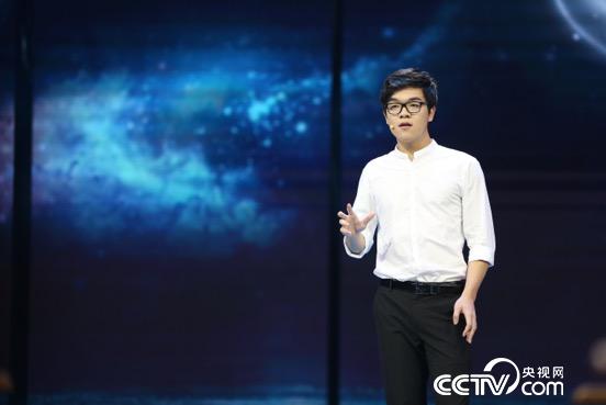 图：柯洁演讲。