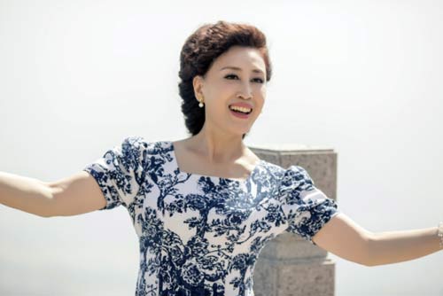 女高音歌唱家冯欣携新专辑《温暖》为祖国68