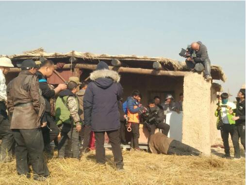 探班《大夏宝藏》:果郡王李东学、汤晶媚互怼调侃