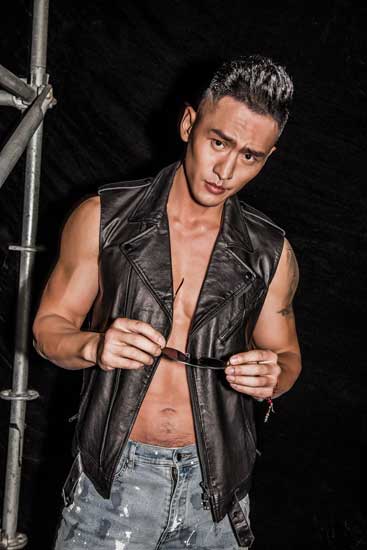 顾又铭领衔京城时尚大秀 狂野型男引爆全场_综