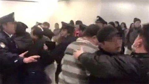 China tourists clashed with Japanese police.