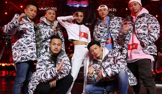 《热血街舞团》草鱼获鹿晗称赞长得帅