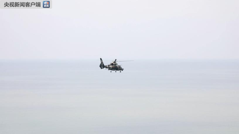 央视记者独家直击我军在东南沿海跨昼夜实弹演