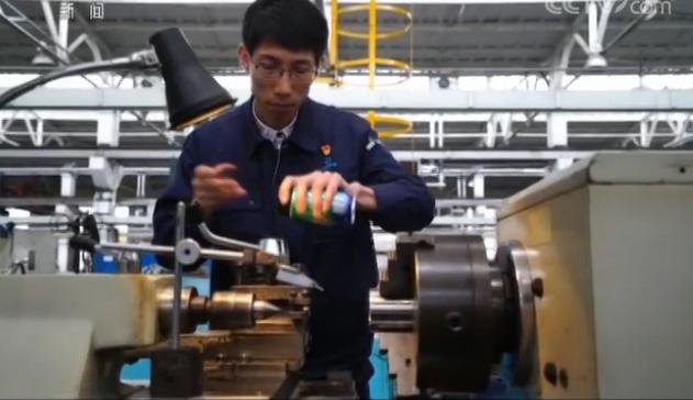 【大国工匠·创造力】产业工人中的佼佼者·洪